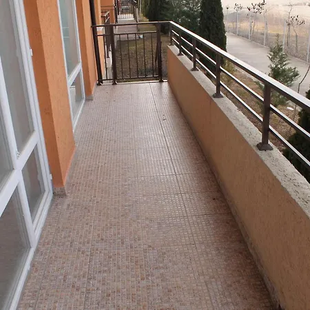 Large 2 Bedroom Apartment With Balcony Sunny Beach